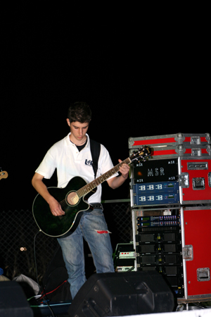 06.Ruben chitarra acustica